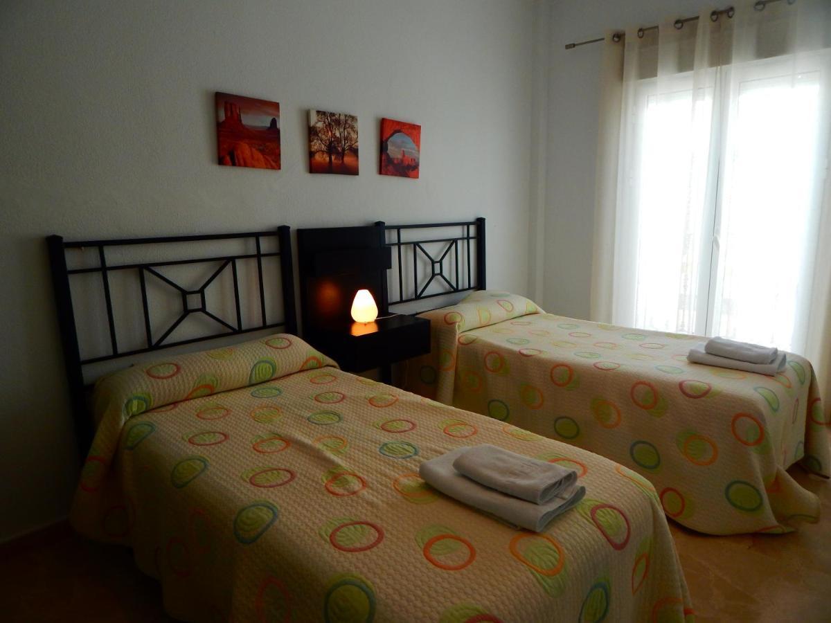 Apartamento Garcia lorca,solo familia y parejas Conil De La Frontera Exterior foto