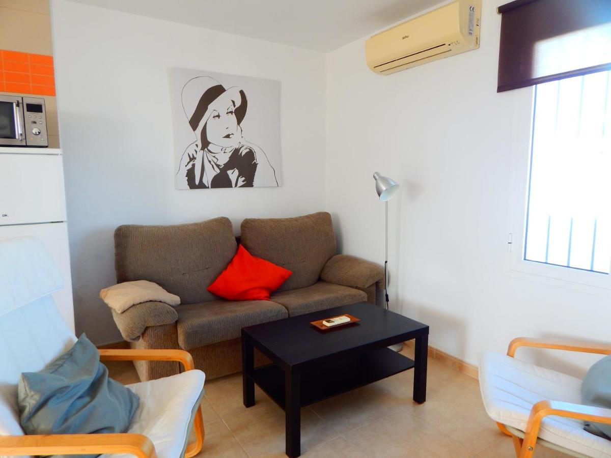 Apartamento Garcia lorca,solo familia y parejas Conil De La Frontera Exterior foto